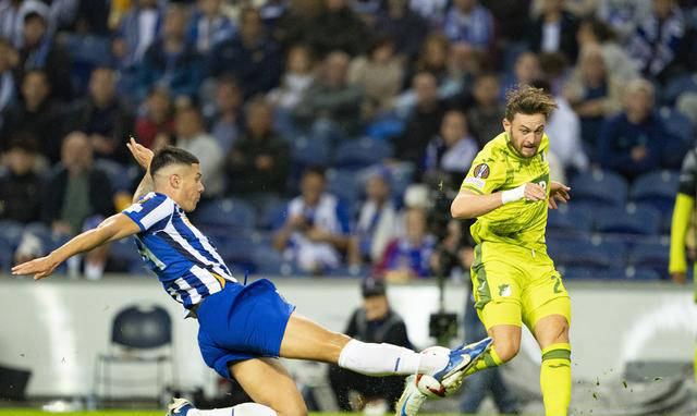 包含里尔主场胜走波尔图，波尔图堕入困境的词条