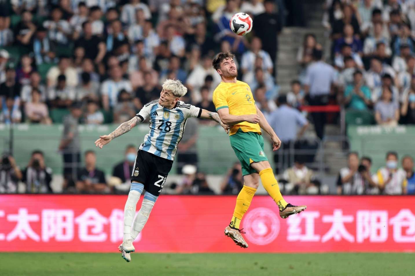 塞维利亚球员纳乔遭受伤病，将缺席下场比赛