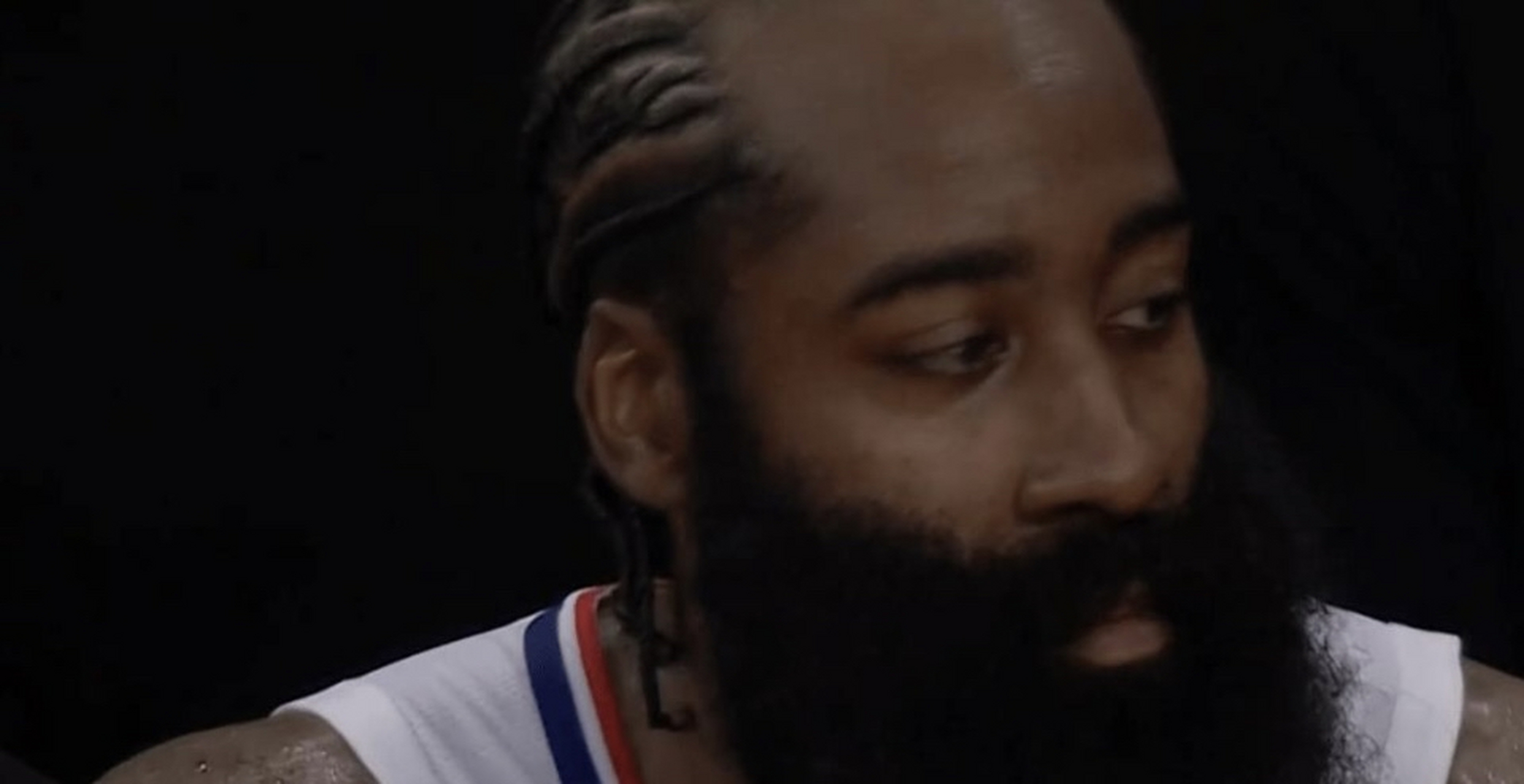 火箭主场击败小牛，哈登发威，球队迎来胜利颤抖的简单介绍