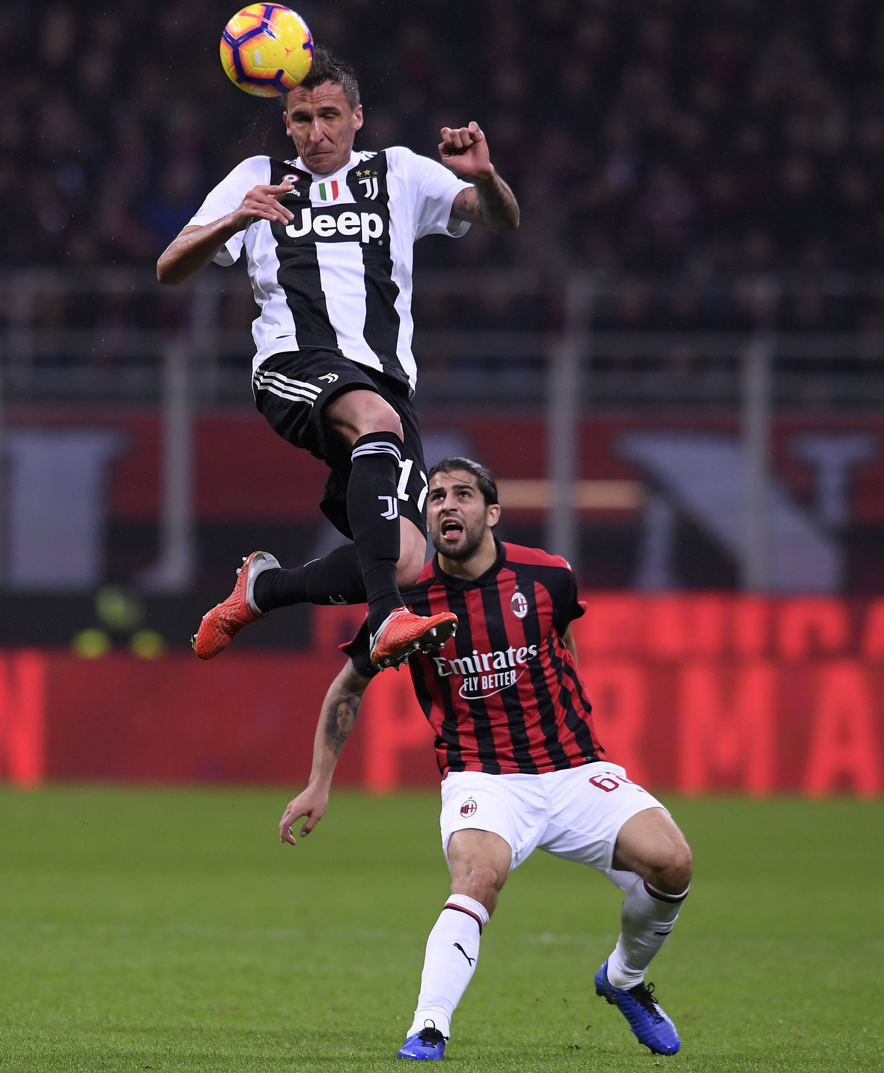 米兰AC球队在国际赛事中取得成功