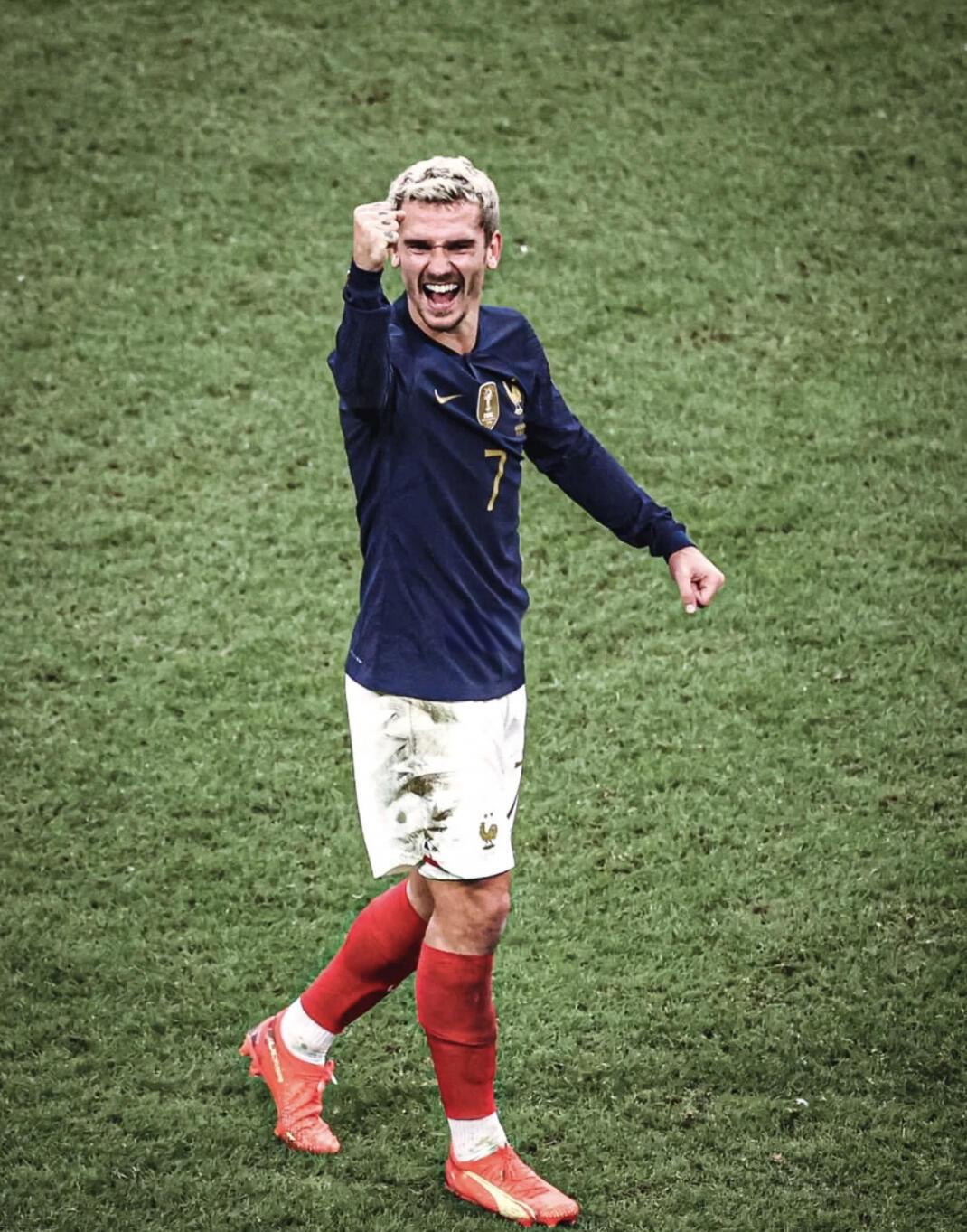 法国冠军赢得胜利，晋级淘汰赛阶段