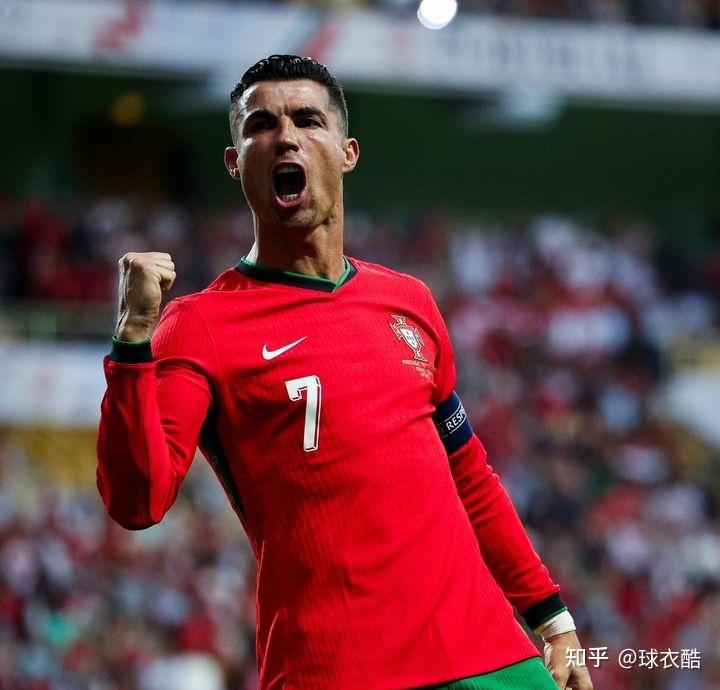 包含欧洲杯预选赛即将开踢，球迷期待的词条