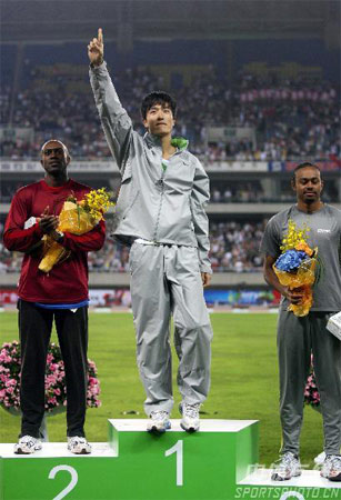 包含斯洛伐克健将斩获银牌展现实力登上领奖的词条