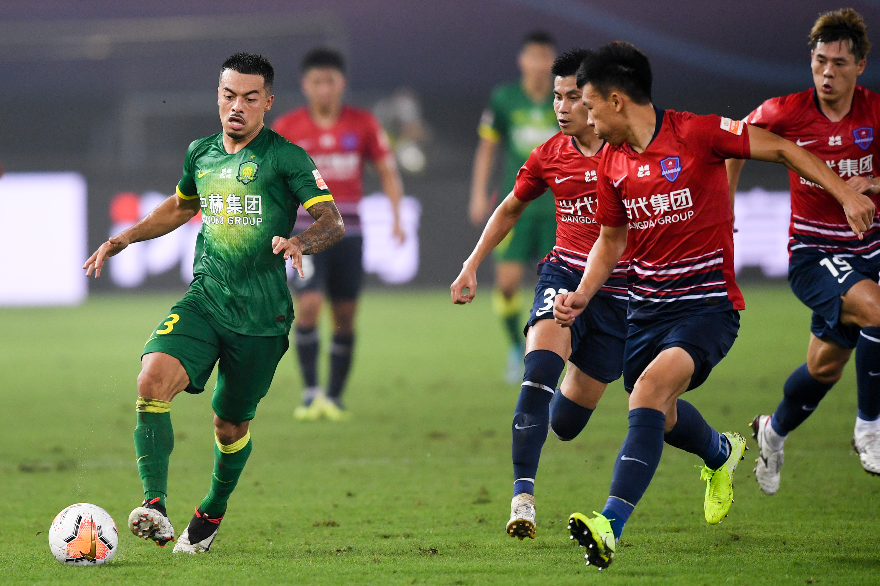 包含北京国安在主场战胜重庆斯威,实现反攻的词条 包含北京国安在主场战胜重庆斯威,实现反攻的词条