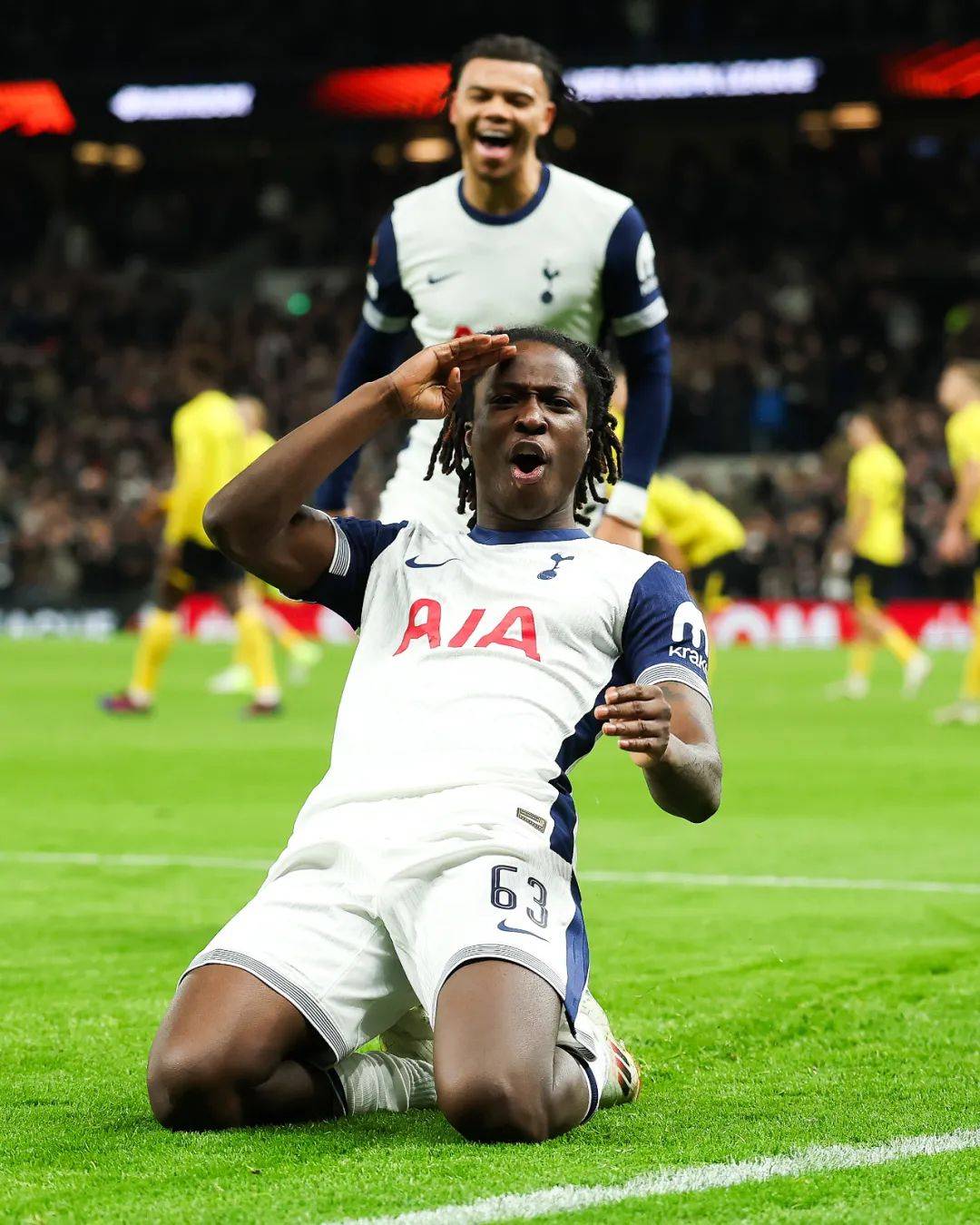 包含曼联主场大胜葡萄牙球队，成功晋级强！的词条