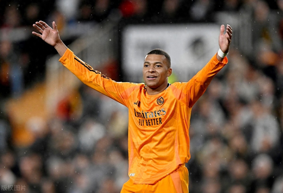 瓦伦西亚主场大胜，球员表现突出