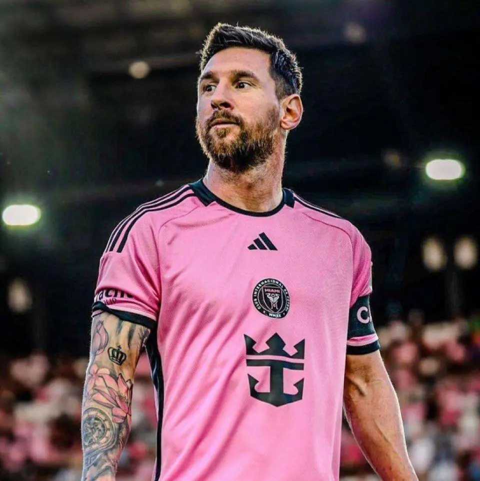 包含世界级俱乐部将在热门比赛中奋力拼搏的词条